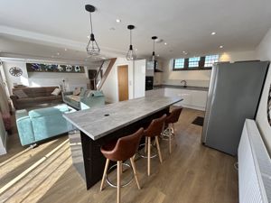 Photo 11- click for photo gallery